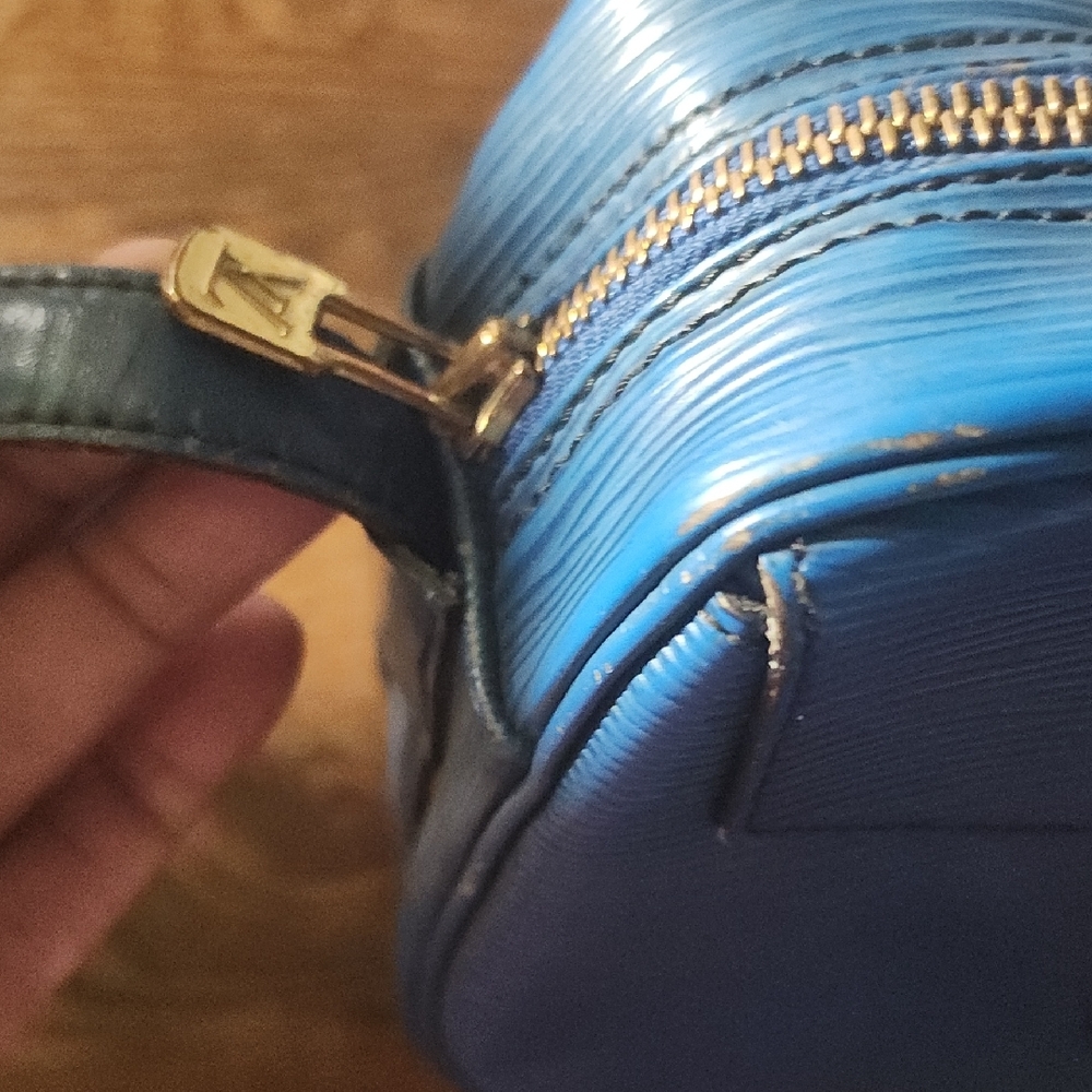 Louis Vuitton Royal Blue Shoulder Bag - Picture 2 of 16